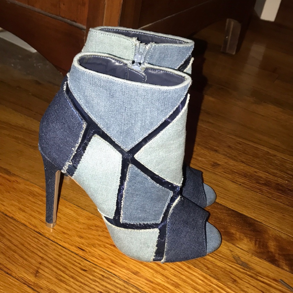 Heels - Picture 2 of 3